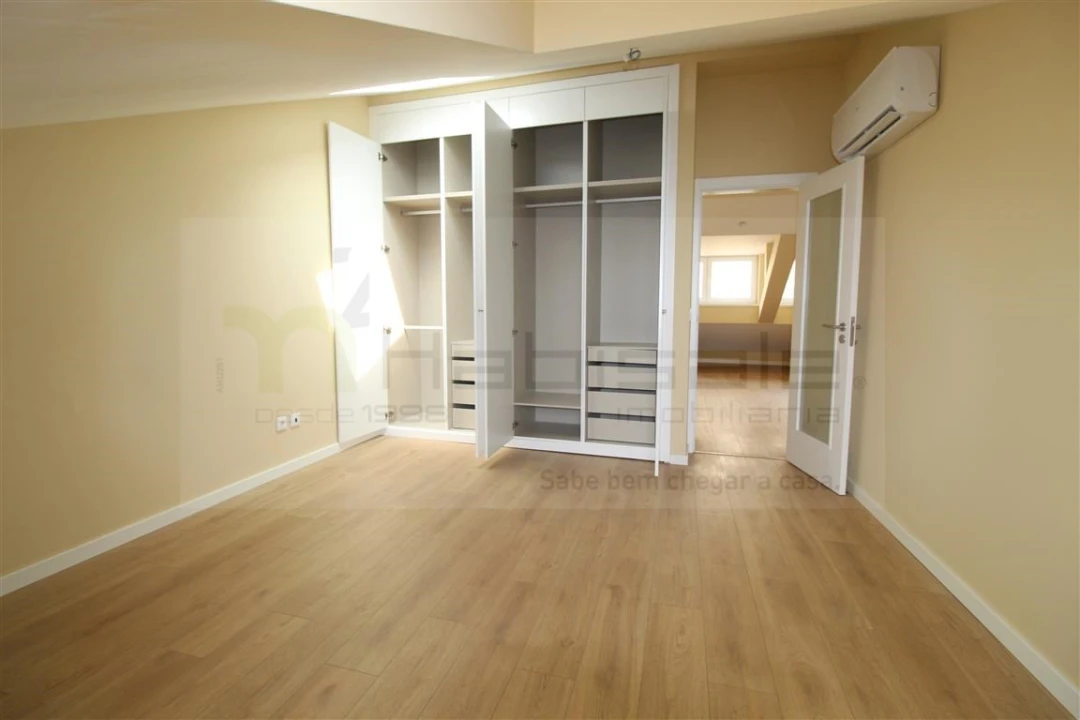 Apartamento T2 para Venda em Massamá e Monte Abraão Foto 16