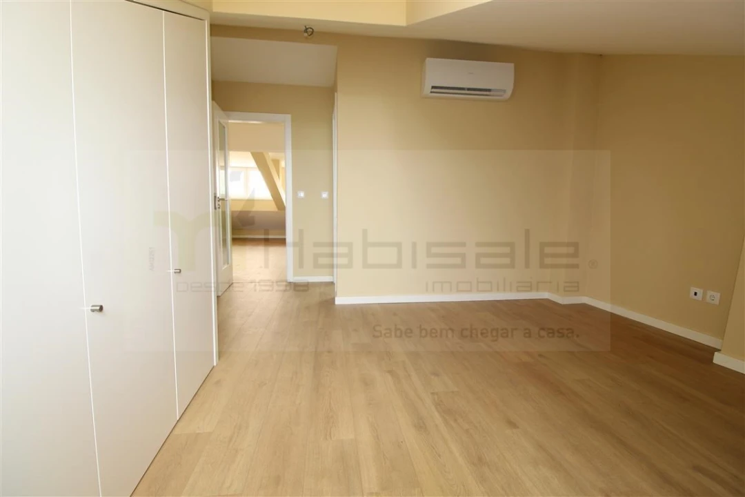 Apartamento T2 para Venda em Massamá e Monte Abraão Foto 21