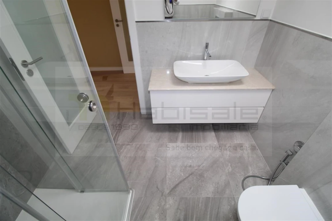 Apartamento T2 para Venda em Massamá e Monte Abraão Foto 23