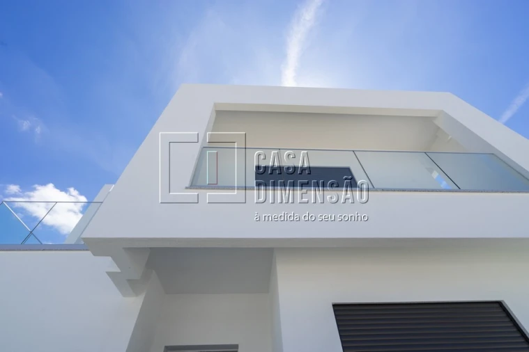 Moradia T4 para Venda em Corroios Foto 70