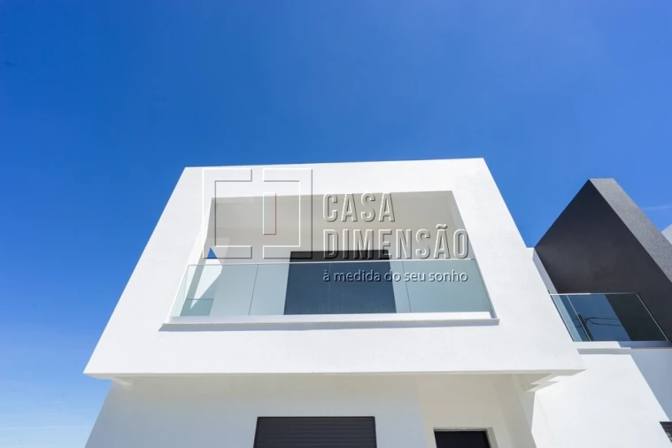 Moradia T4 para Venda em Corroios Foto 59