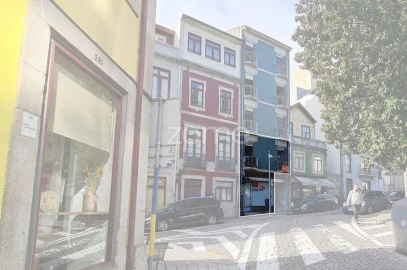 Apartamento T4 para Venda em Cedofeita, Santo Ildefonso, Sé, Miragaia, São Nicolau e Vitória
