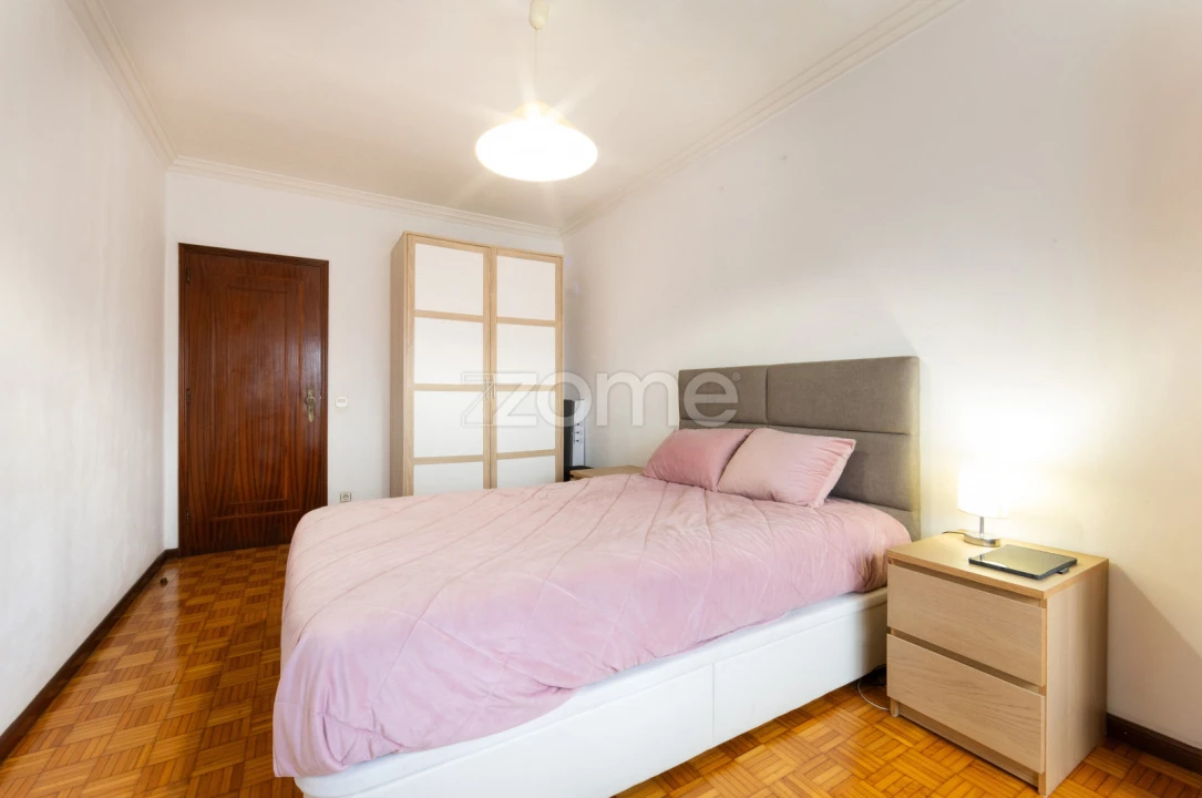 Apartamento T1 para Venda em Alfena Foto 7