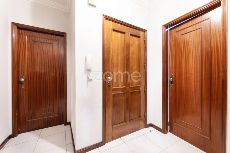 Apartamento T1 para Venda em Alfena Foto 4