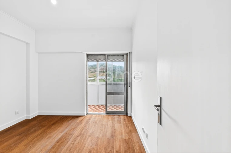 Apartamento T3 para Venda em Póvoa de Santo Adrião e Olival Basto Foto 5