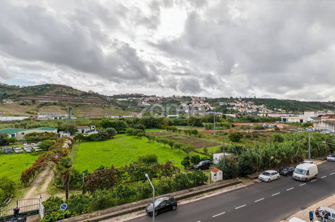 Apartamento T3 para Venda em Póvoa de Santo Adrião e Olival Basto Foto 7