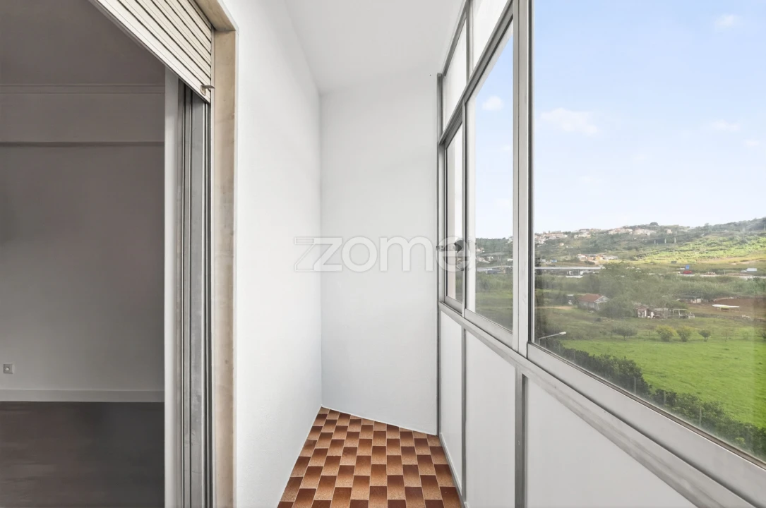 Apartamento T3 para Venda em Póvoa de Santo Adrião e Olival Basto Foto 6