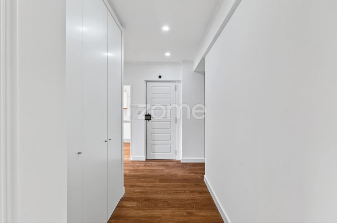 Apartamento T3 para Venda em Póvoa de Santo Adrião e Olival Basto Foto 12