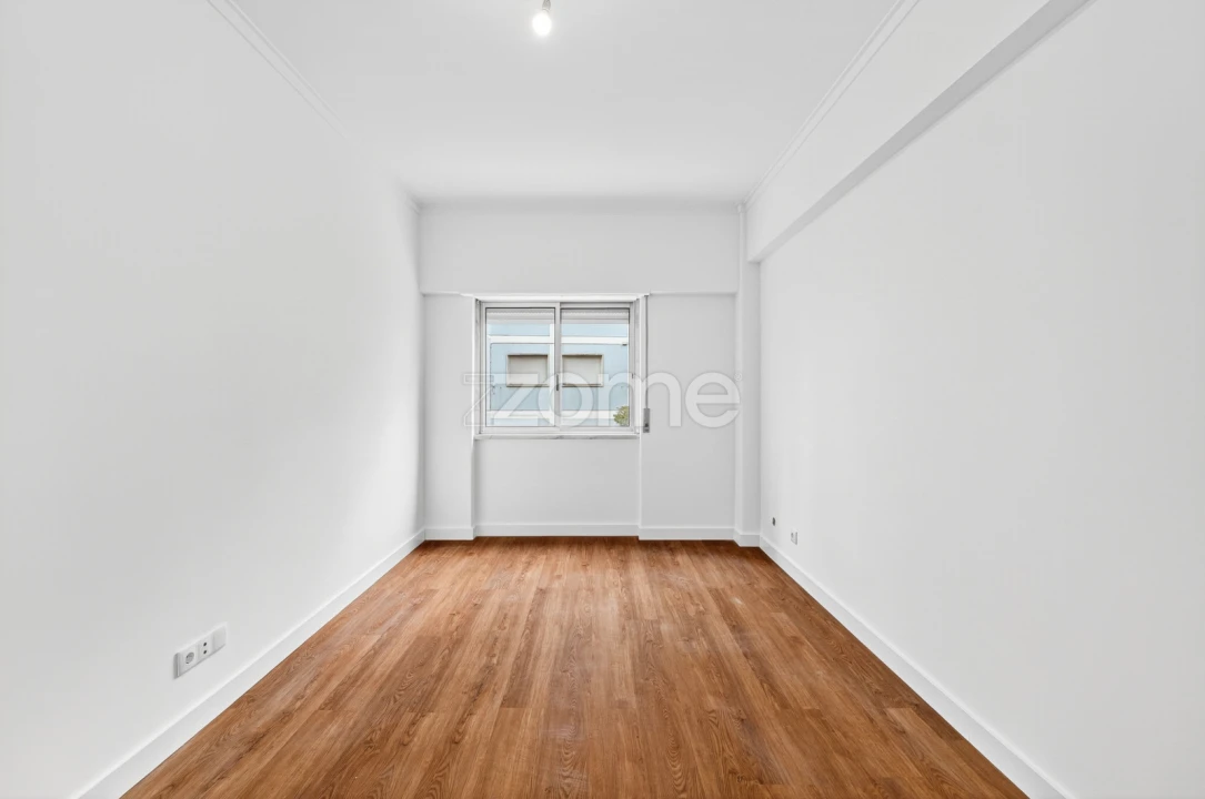 Apartamento T3 para Venda em Póvoa de Santo Adrião e Olival Basto Foto 19