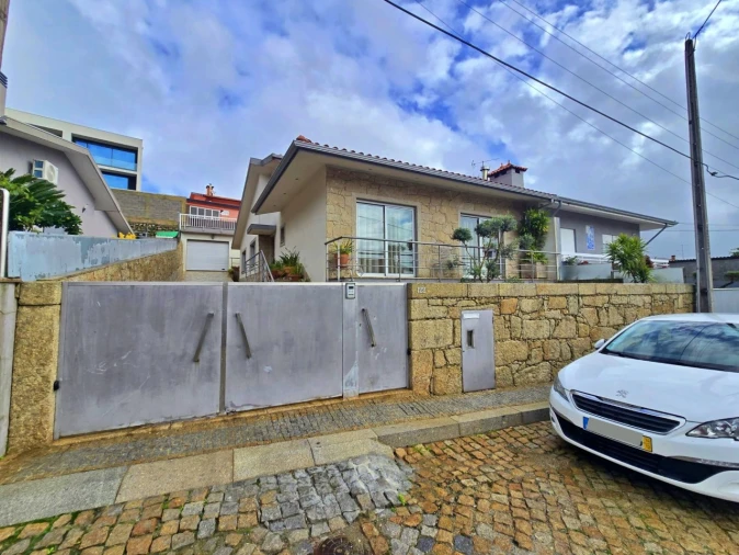 Moradia T3 para Venda em Coronado (São Romão e São Mamede) Foto 23