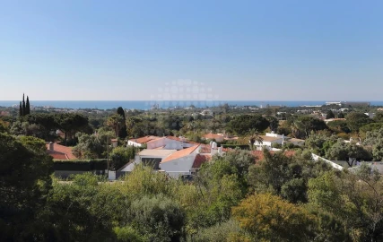 Moradia T10 para Venda em Albufeira e Olhos de Água