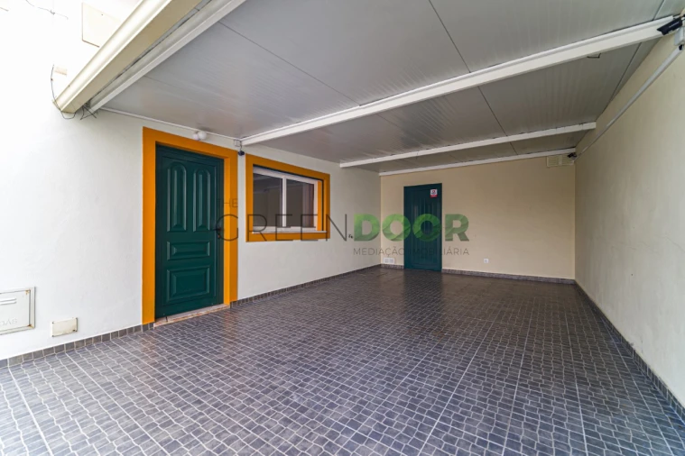 Moradia T2 para Venda em Amora Foto 7