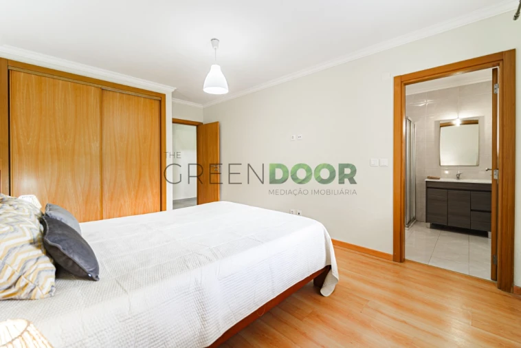 Moradia T2 para Venda em Amora Foto 17