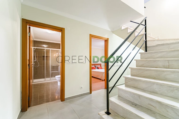 Moradia T2 para Venda em Amora Foto 29