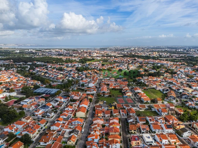 Moradia T2 para Venda em Amora Foto 35