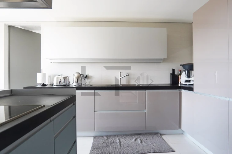 Apartamento T5 para Venda em Avenidas Novas Foto 29