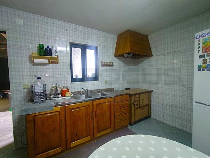 Moradia T4 para Venda em Palhaça Foto 21