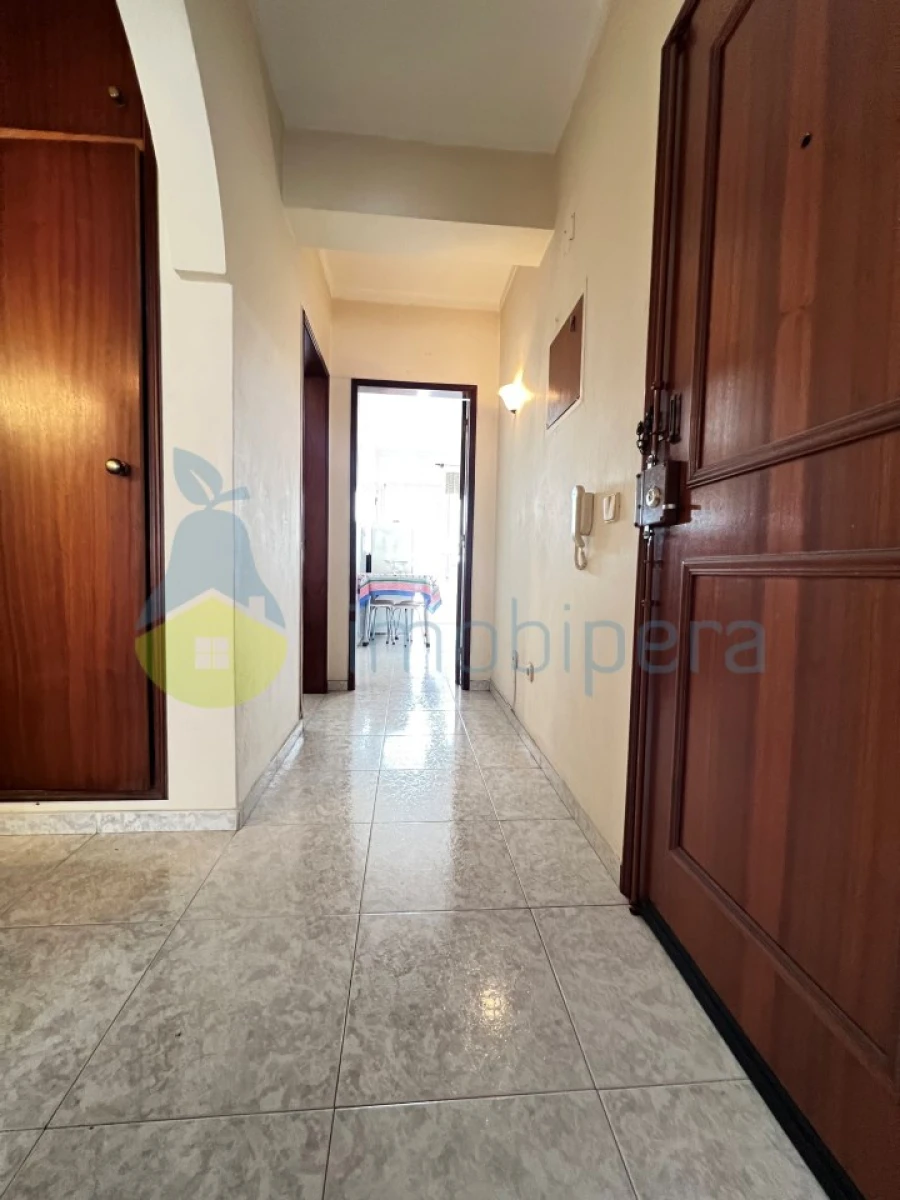 Apartamento T2 para Venda em Portimão Foto 6