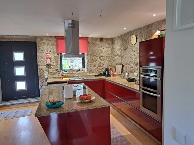 Moradia T3 para Venda em Calvos e Frades Foto 5