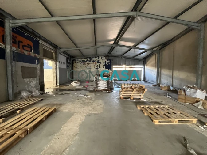 Loja para Arrendamento em Ramalde Foto 8