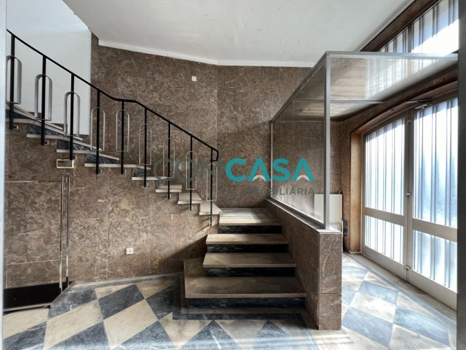 Loja para Arrendamento em Ramalde Foto 17