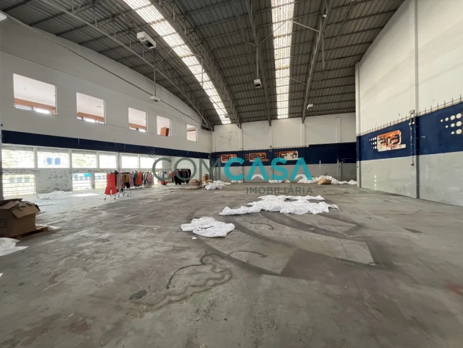 Loja para Arrendamento em Ramalde Foto 5