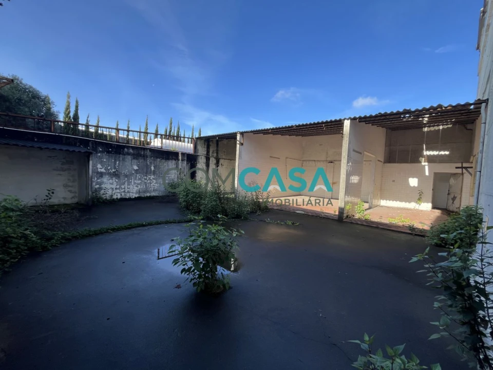 Loja para Arrendamento em Ramalde Foto 7