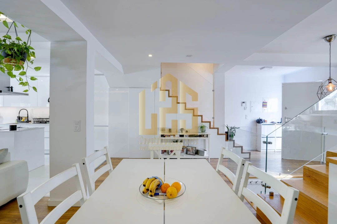 Moradia T4 para Venda em Benfica Foto 8