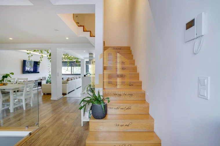 Moradia T4 para Venda em Benfica Foto 10