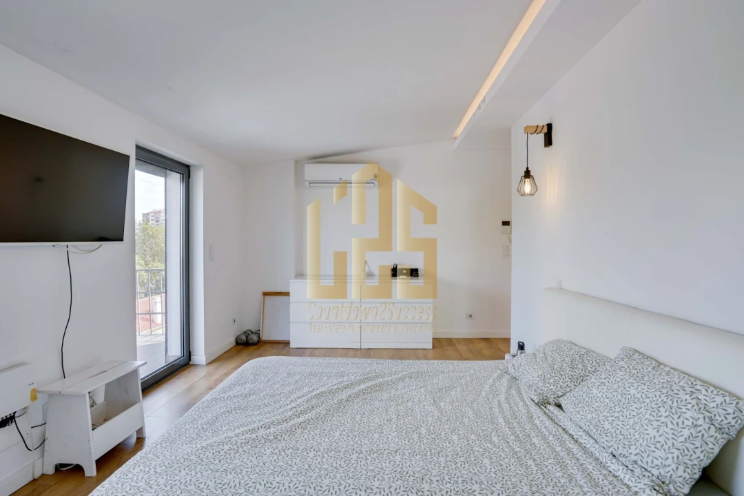 Moradia T4 para Venda em Benfica Foto 13