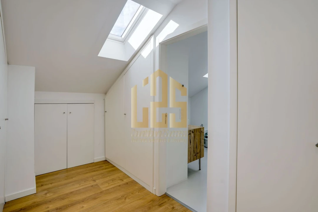 Moradia T4 para Venda em Benfica Foto 14