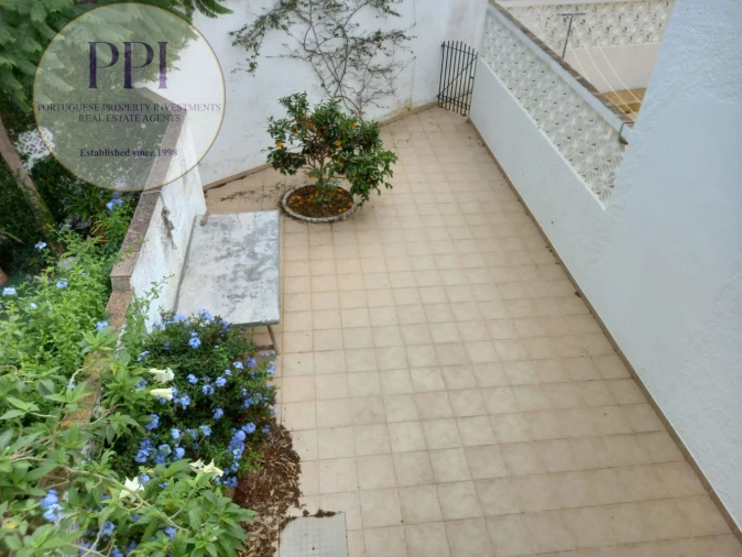 Moradia T2 para Arrendamento em Luz Foto 24