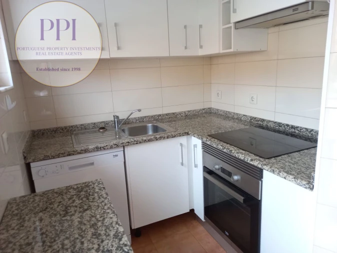 Moradia T2 para Arrendamento em Luz Foto 10