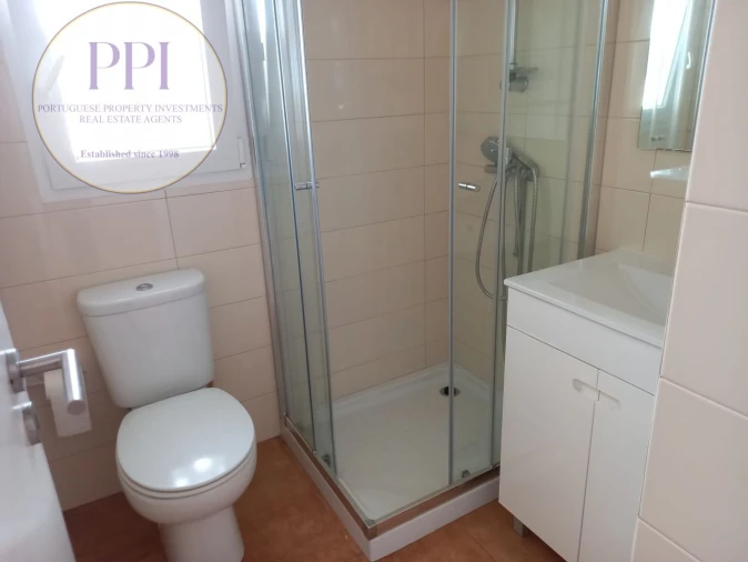 Moradia T2 para Arrendamento em Luz Foto 21