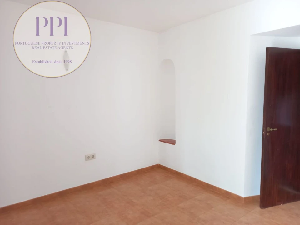 Moradia T2 para Arrendamento em Luz Foto 9