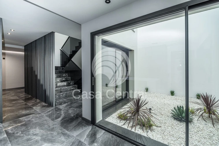 Moradia T4 para Venda em Alcabideche Foto 16