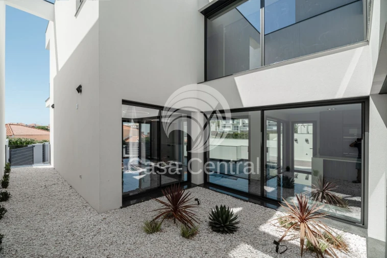 Moradia T4 para Venda em Alcabideche Foto 49