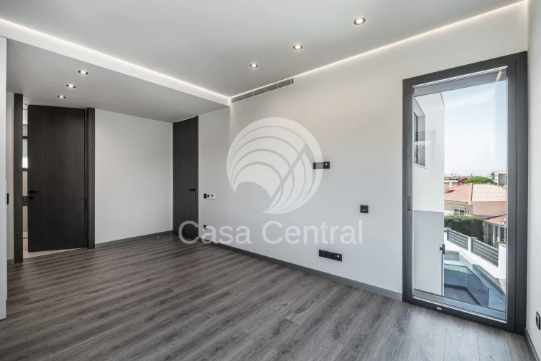 Moradia T4 para Venda em Alcabideche Foto 36