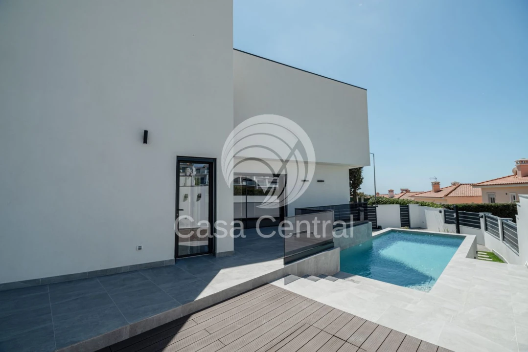 Moradia T4 para Venda em Alcabideche Foto 46