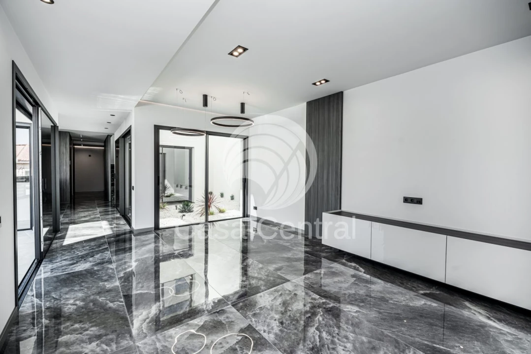 Moradia T4 para Venda em Alcabideche Foto 10