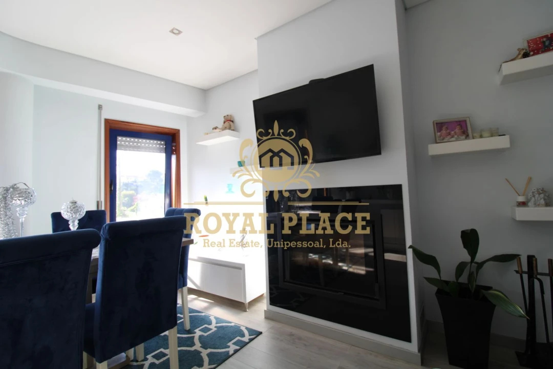 Apartamento T2 para Venda em Fiães Foto 3