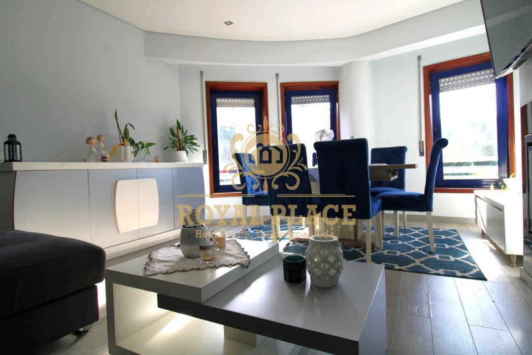 Apartamento T2 para Venda em Fiães Foto 1