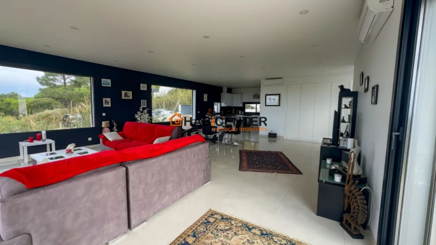 Moradia T7 para Venda em Famalicão Foto 9