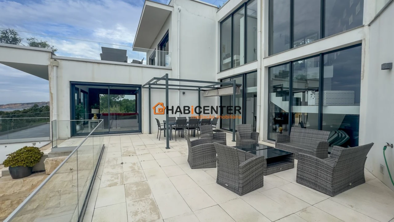 Moradia T7 para Venda em Famalicão Foto 4