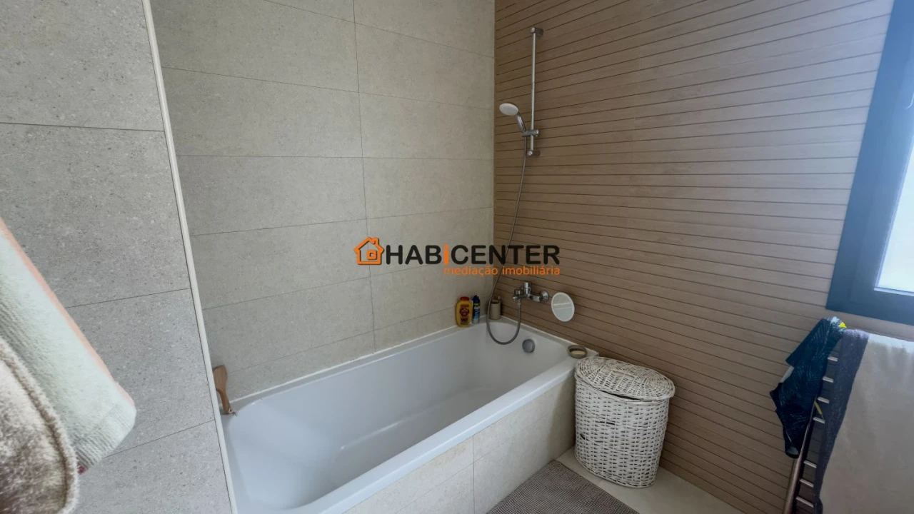 Moradia T7 para Venda em Famalicão Foto 32