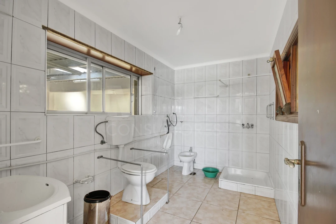 Moradia T8 para Venda em Atouguia da Baleia Foto 4