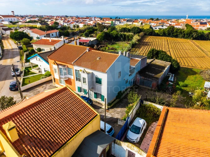 Moradia T3 para Venda em Atouguia da Baleia