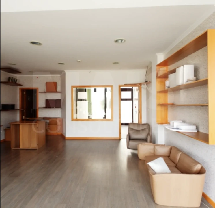 Loja para Venda em Peniche Foto 1