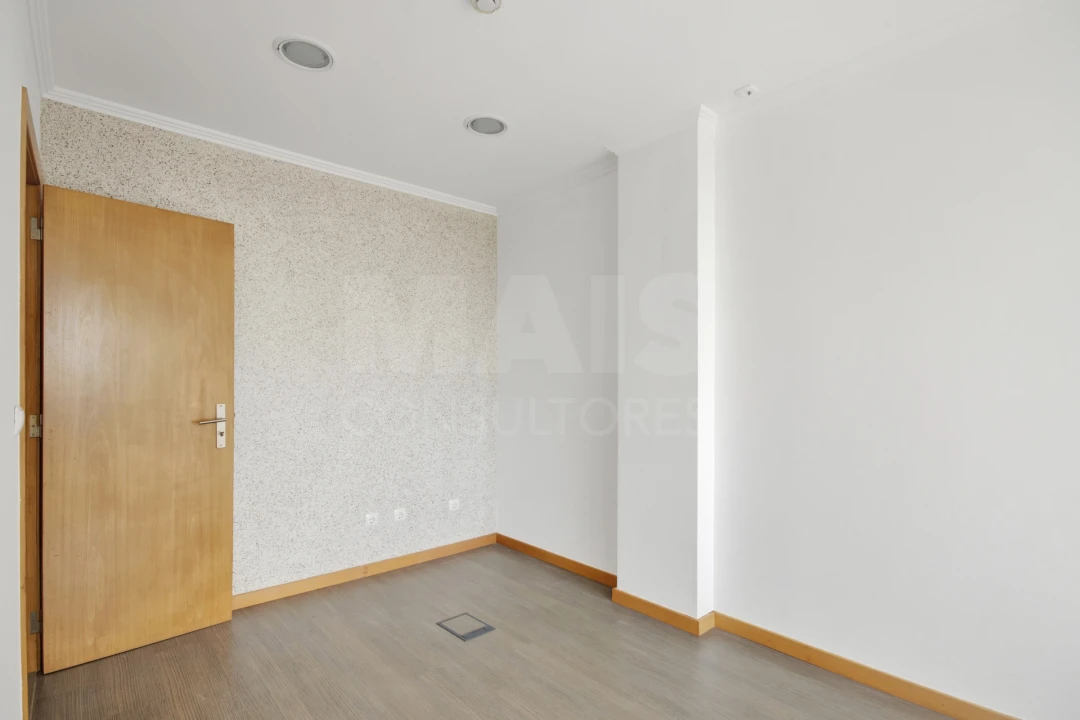 Loja para Venda em Peniche Foto 12