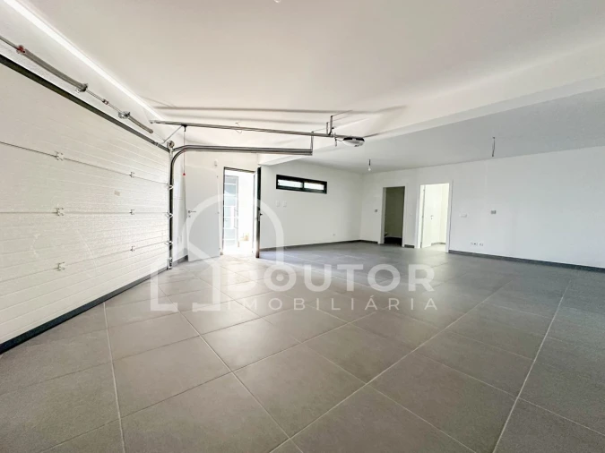 Moradia T3 para Venda em Santo Antonio Foto 30